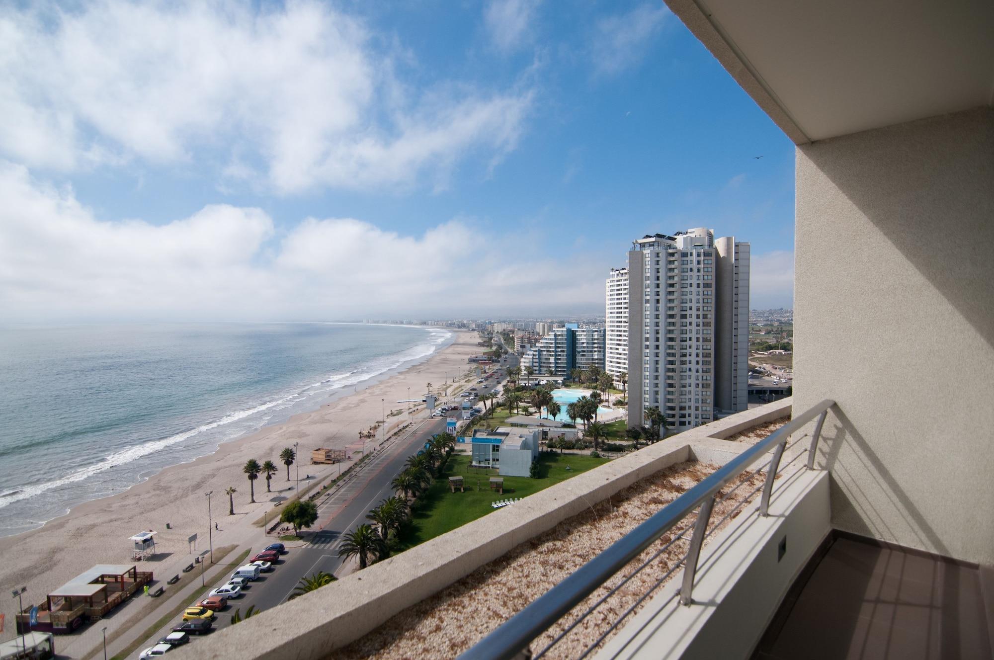 Hotel Enjoy Coquimbo Extérieur photo View of the beach from a balcony at the Shoreham Hotel