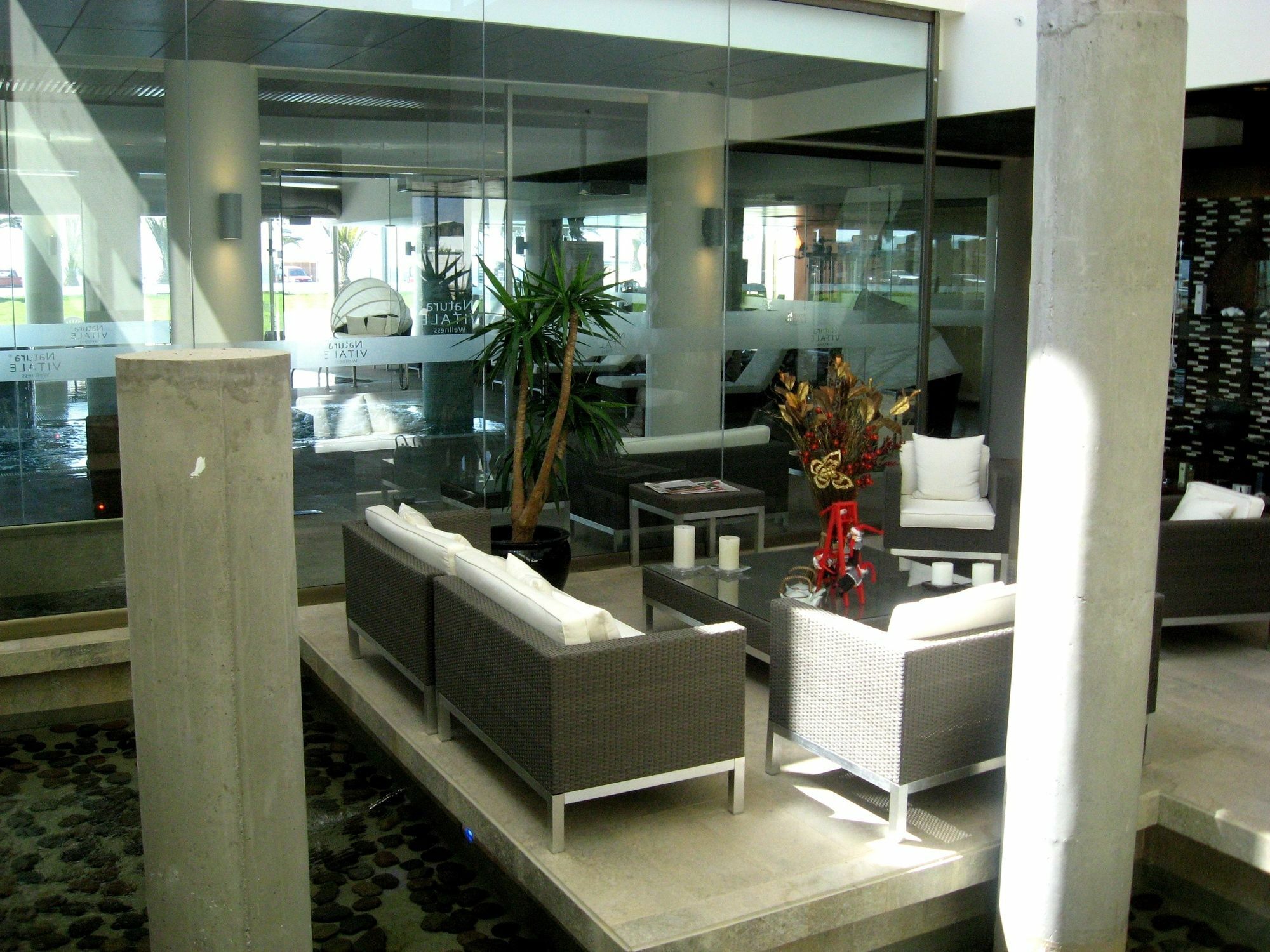 Hotel Enjoy Coquimbo Extérieur photo The interior of the airport